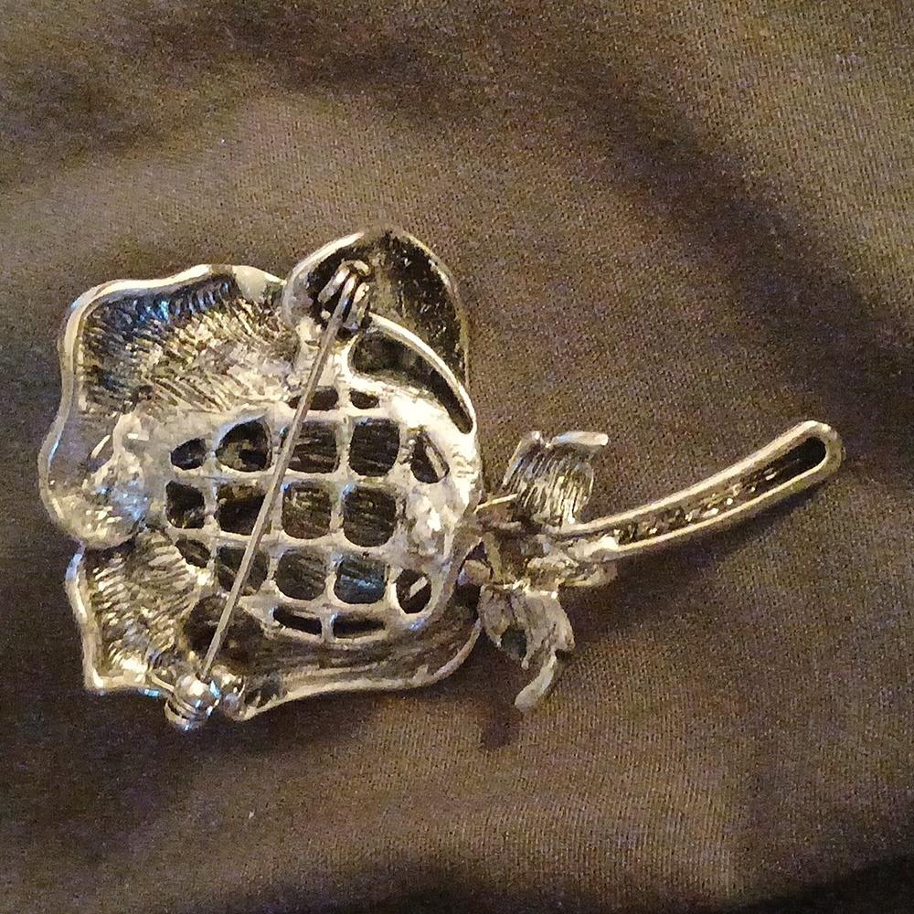Brooch - Picture 2 of 3